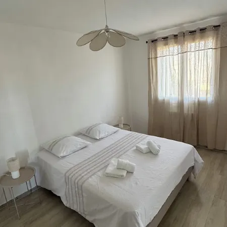 Apparemment T4 Отели в г. Корте