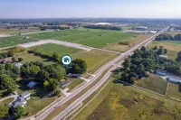 Grand Park Cottage - sleeps 12 steps from Grand Park