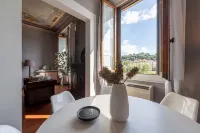 Luxury river view apartment. Biblioteca Nazionale Hotels in Metropolitan City of Florence