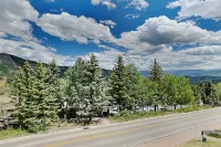 The Timberline Condominiums - Mountain view