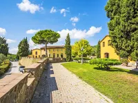 Montereggi Hotels in Capraia e Limite