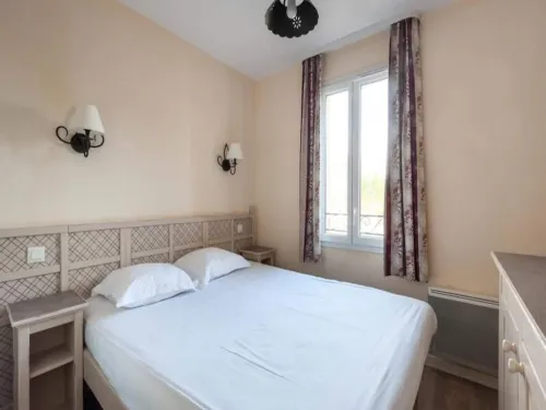 4 Room House 8 People - Budget