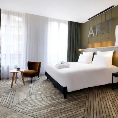 Mercure Grand Hotel Metz Centre Cathédrale Hotels near New Temple