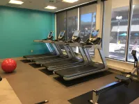 Crowne Plaza VENTURA BEACH by IHG - Gym