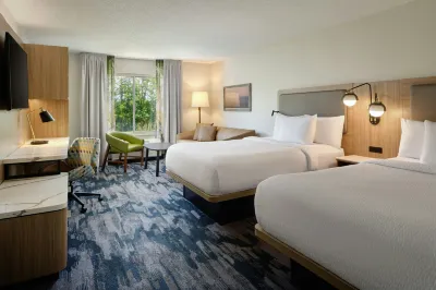 فيرفيلد إن آند سويتس باي ماريوت-برونزويك Hotels near Cypress Mill Square