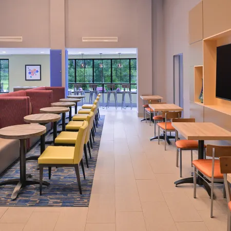 Holiday Inn Express & Suites BRYANT - BENTON AREA by IHG