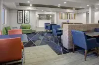 Holiday Inn Express SEDONA - OAK CREEK by IHG - breakfast