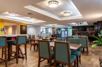 Hampton Inn Portsmouth Central - breakfast