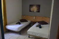 LE GRAND TETRAS in a charming property in the heart of the Blue Spring area فنادق في Montperreux