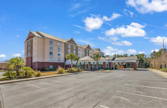 默特爾比奇/沿海大商場希爾頓花園旅館