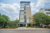 Via Corner Courtyard Hotels in 