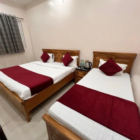 Hotel Hare Krishna Dham Near Prem Mandir