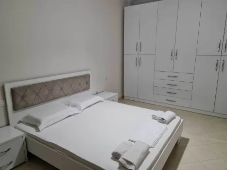 Seascape Apartments Vlore Отели рядом с достопримечательностью «Vlora Old Town»