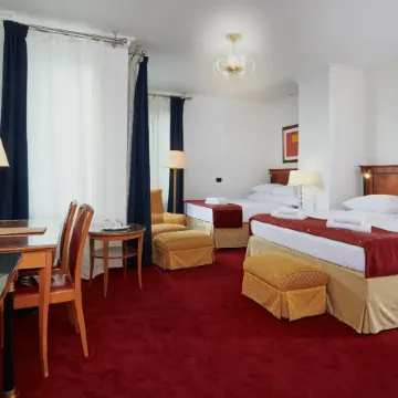 Hotel Bologna Отели рядом с достопримечательностью «Карлов мост»