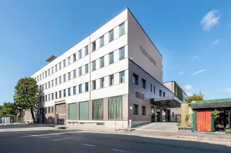 Neo Hotel Отели в г. Кормано