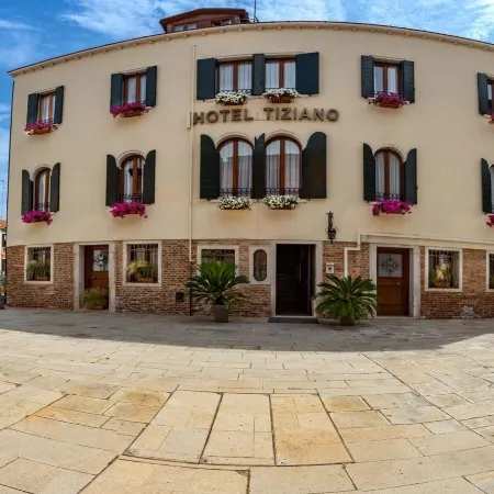 Hotel Tiziano Отели рядом с достопримечательностью «Венецианский Арсенал»