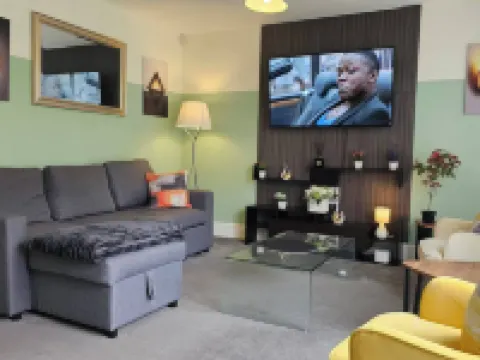 Modern Home with Garden, Corby Hôtels à : Corby