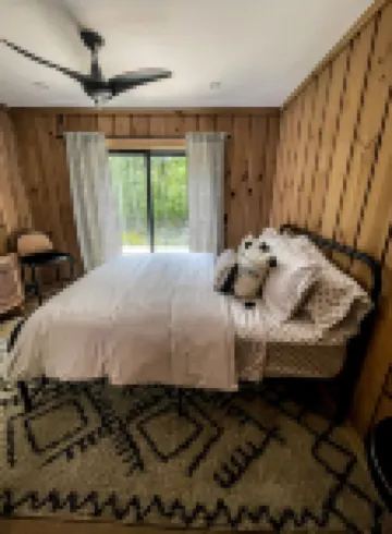 The White Birch • Cozy Luxe Ski Cabin • 7 Min to Mount Snow