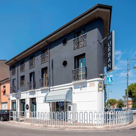 Urban Hotel