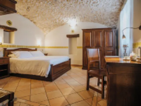 鄉村村莊七橡樹 伊塞爾尼亞省酒店