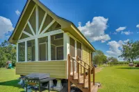 Cozy Couples Retreat w/ Porch on Bayou Teche! - Wifi