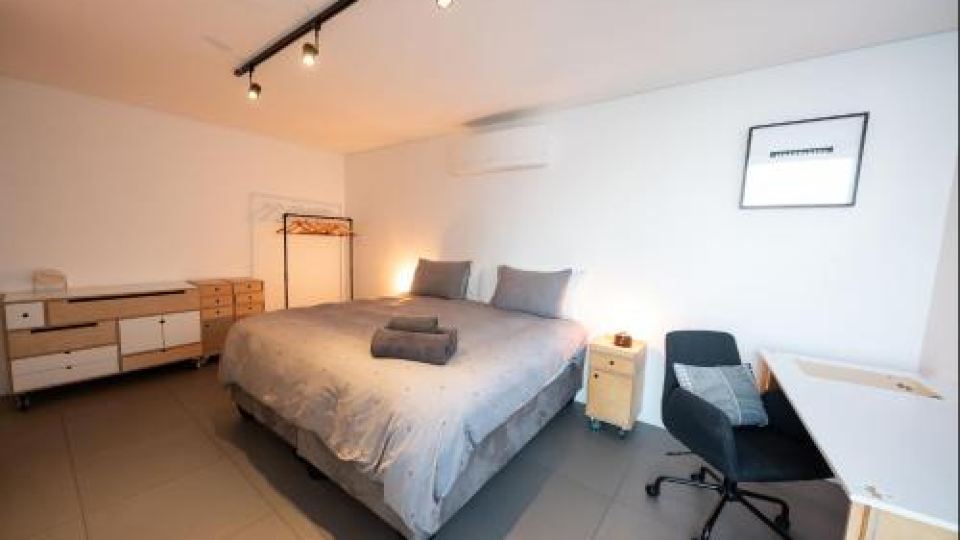 '22 Protea' - Luxury, Style and Elegance - Sleeps 12 in 6 En-Suite Bedrooms