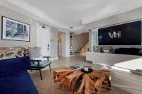 2-Story Brickell Penthouse Free Parking