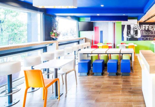 라운지 시설 이미지 상단