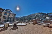 Founders Pointe 1 Bedroom  Condo by RedAwning - Kitchens