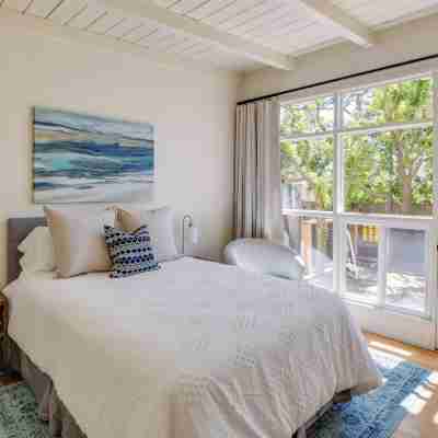 Vacation Rental Home ~ 1 Mi to Carmel Beach! Rooms