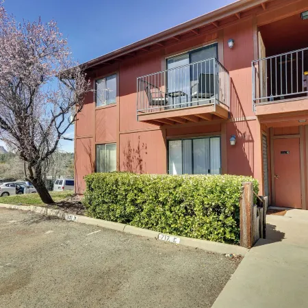 1 Mi to Museum: Pet-Friendly Prescott Condo