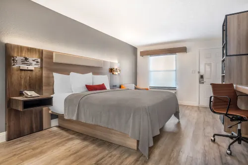 Key West Inn - Fairhope Hotels in Fairhope