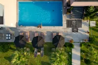 Hotel Yakinthos - Swimmingpools