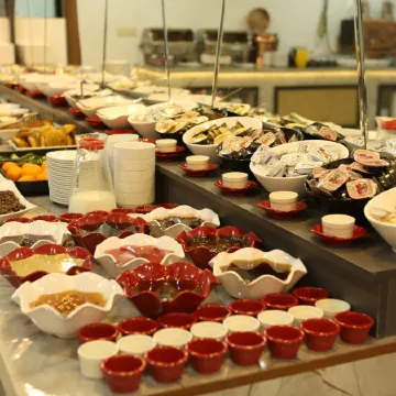 BIANCA Deluxe Hotel Van