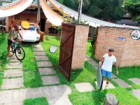 Quintal Guest Ubatuba Hostel - PG Hotels in Ubatuba