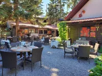 Laughing Horse Lodge