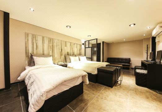 화곡 EG 객실 내부