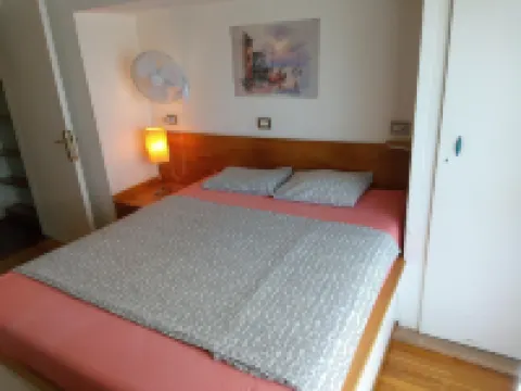 Waterfront private room, own bathroom