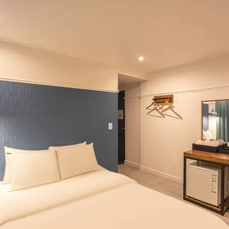 Selene Hotel Отели рядом с достопримечательностью «Торговый центр Garden 5»
