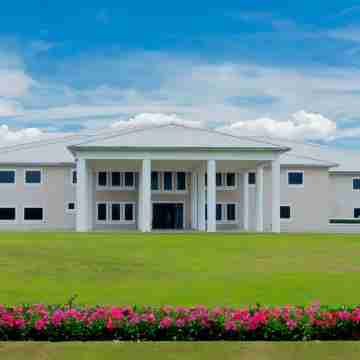 Royal Ambassador Hotel Hotel Exterior