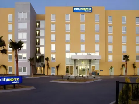 City Express โดย Marriott Chihuahua โรงแรมใน