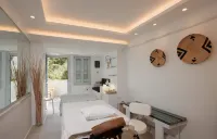 Iria Beach Art Hotel - Spa