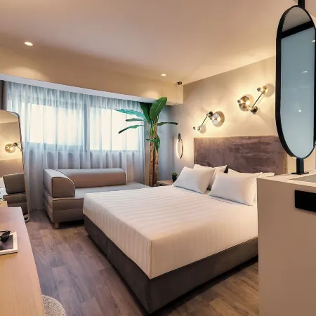 Enorme Epavli Urban Living