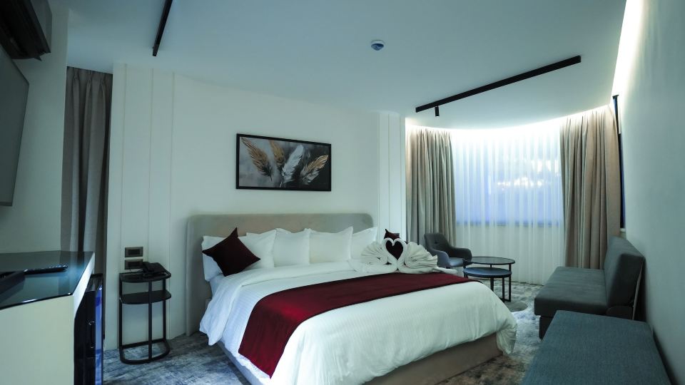 Roya Downtown Boutique Hotel