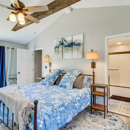 Bright Family Cabin in Lost City w/ Expansive Deck