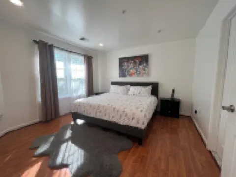 SPACIOUS Single Home near DC & National Harbor Hotels in Fort Washington