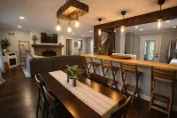 Lake Point 4Br Family Home- Game Room + Fire Pit. 1 Min from Lake Allatoona.