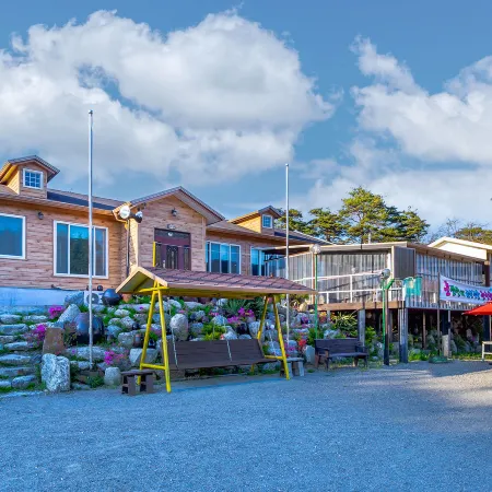 Yangyang Snow Pension