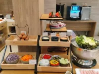 Ramada Tenn Ekamai Отели рядом с достопримечательностью «Тхонг Лор»
