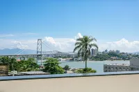 The Bridge by Viva - Prédio Com Piscina No terraço e Academia em Floripa - Pool